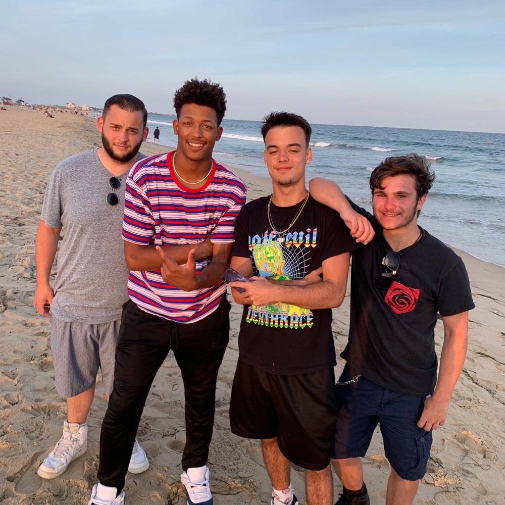 Meet your Posher, Keon